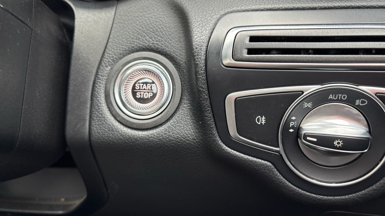 Mercedes-Benz C-Class C220d AMG Line Premium Plus 4dr 9G-Tronic Diesel Saloon